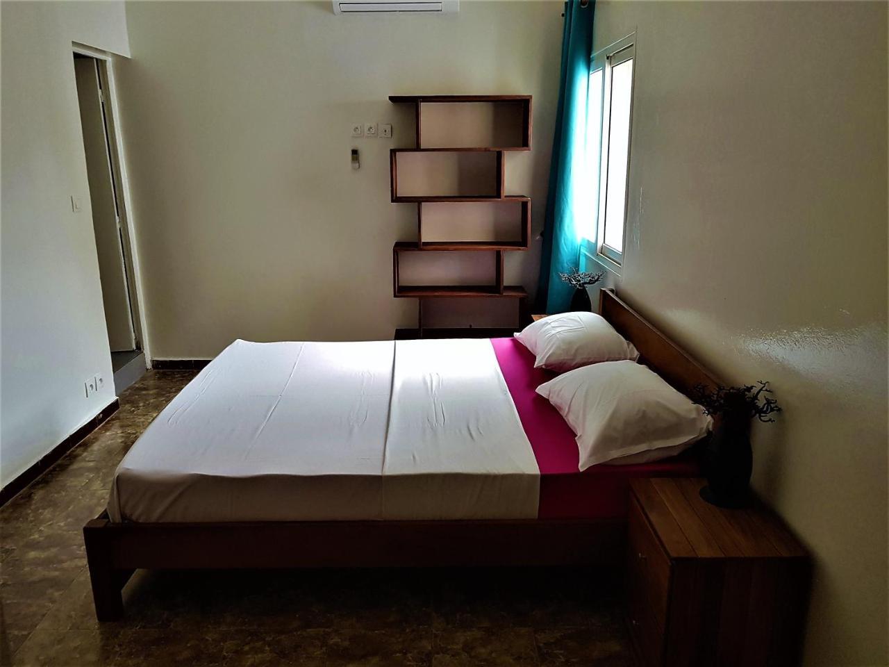 Villa Ty Milyn Dakar Esterno foto